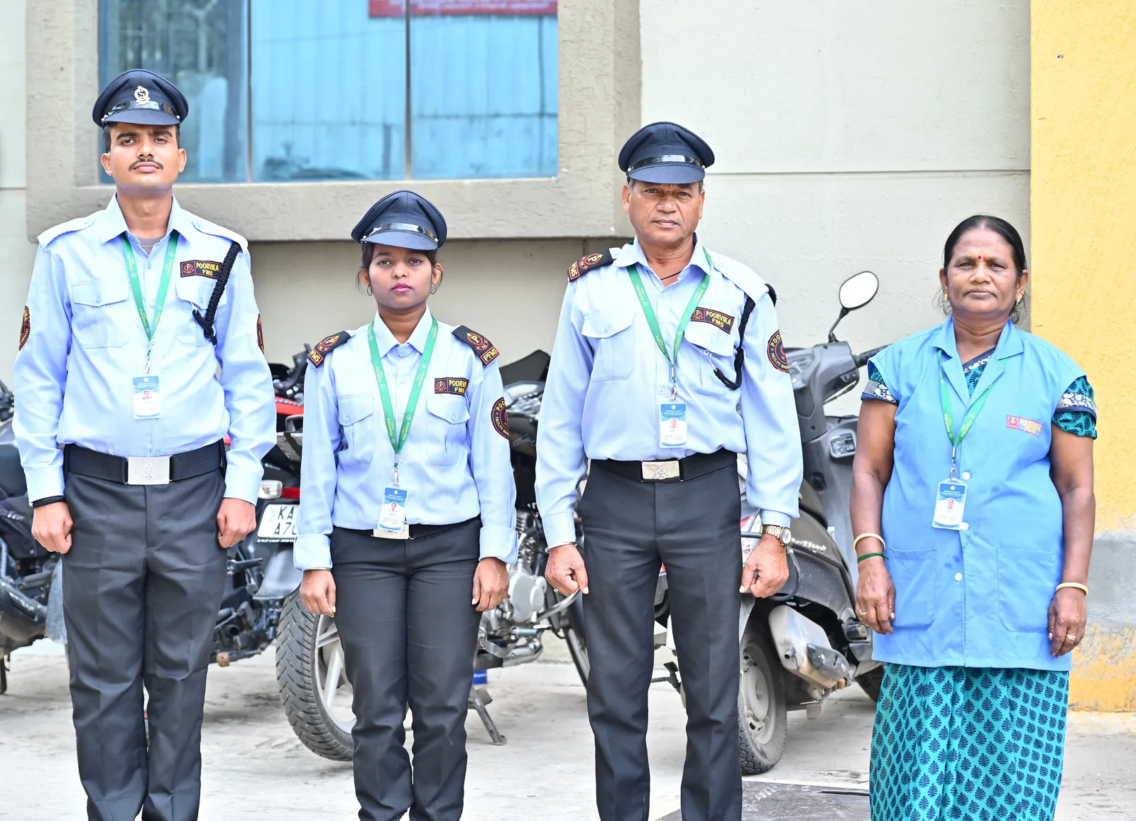 Site supervisor briefing Poorvika FMS security guards